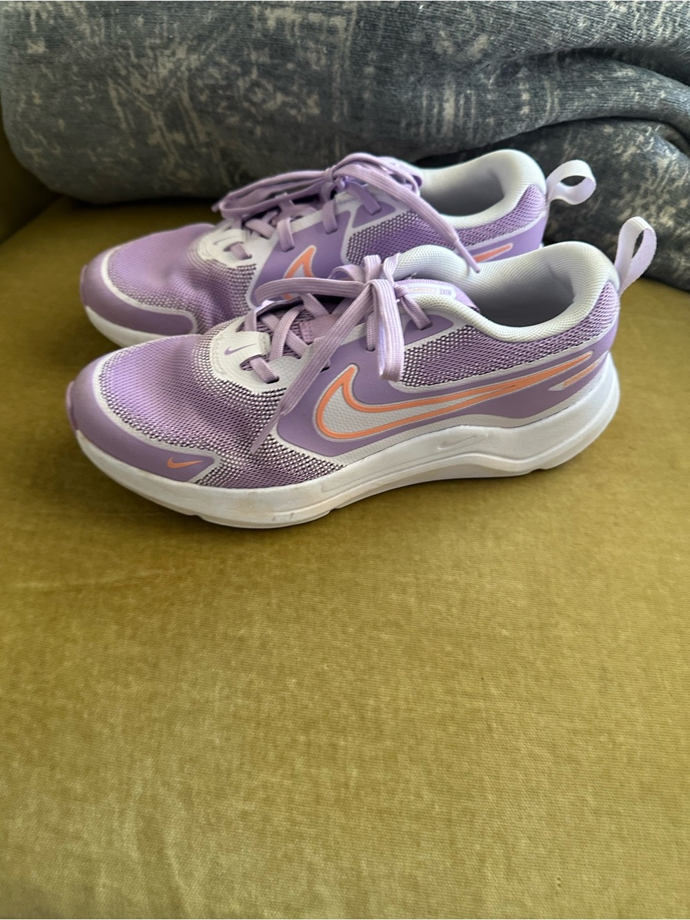 Girls Nike Shoes 5Y